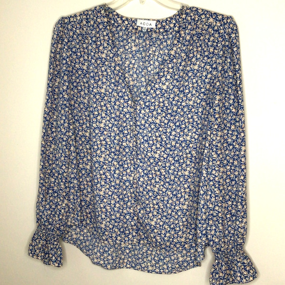 ACOA Blue with White & Yellow Small Flowers V-Neck Blouse Size XL - Picture 1 of 8